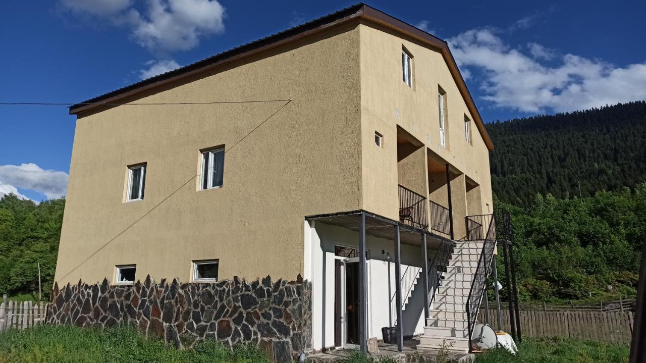 Stop House Mestia Kültér fotó